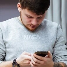 Леонид, 25, Тихвин