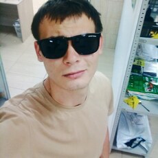 Артур, 28, Северск (ДНР)