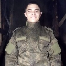 Эмиль, 21, Красный Холм