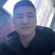 Лёня, 24, Симферополь