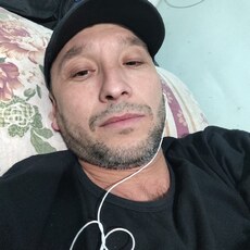 Виктор, 37, Алушта