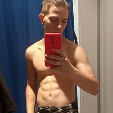Юра, 23, Михайловск (Свердловская область)