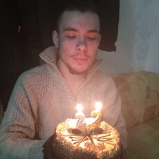 Артём, 22, Медвежьегорск