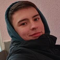 Рома, 20, Артёмовск (ЛНР)