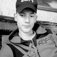 Адриан, 21, Выкса