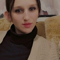 Кира, 30, Холм