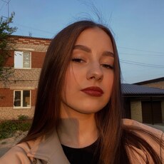 Лариса, 23, Невель