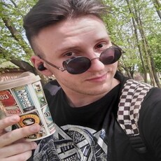 Антон, 24, Гусь-Хрустальный