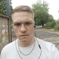 Альбик, 22, Шебекино