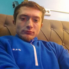 Мирон, 23, Уяр