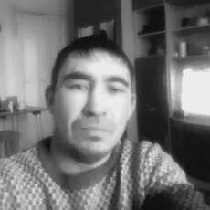 Лёва, 42, Могоча