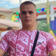 Харитон, 28, Киров (Калужская область)