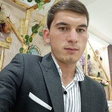 Лев, 25, Щёкино
