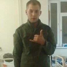Владлен, 25, Перевальск