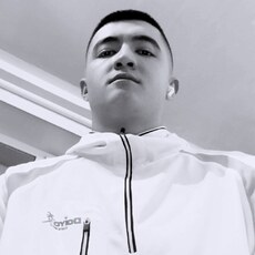 Гавриил, 21, Усть-Илимск