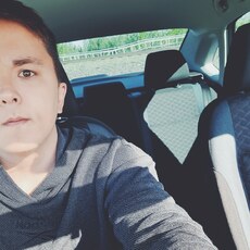 Степан, 29, Ясиноватая