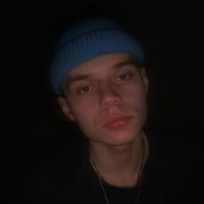 Валентин, 20, Кириллов