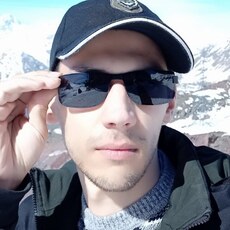 Толя, 36, Каменск-Уральский