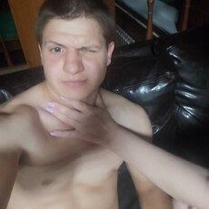 Яша, 22, Серафимович