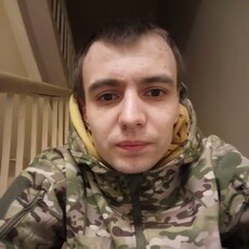 Артём, 25, Алчевск
