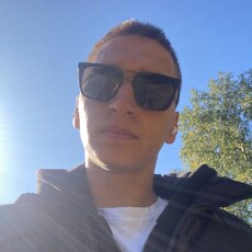 Артём, 22, Мирный (Архангельская область)