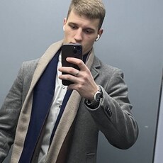 Юра, 24, Кировград