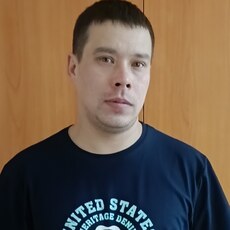 Лев, 36, Павловск