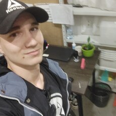 Давидик, 24, Чекалин