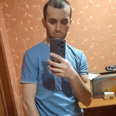 Игорь, 32, Гатчина