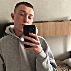 Веня, 20, Мурино