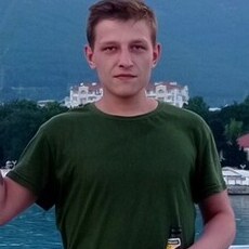 Григорий, 26, Гатчина