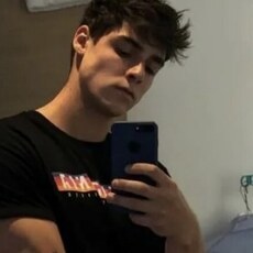 Святослав, 24, Верхотурье