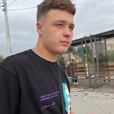 Юрий, 22, Усмань