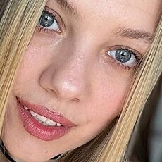 Ева, 19, Михайлов