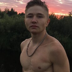 Даня, 19, Задонск