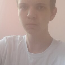 Радомир, 20, Осинники