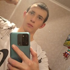 Артём, 19, Брянск