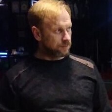 Антон, 45, Сурск