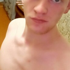 Тарас, 26, Грязи