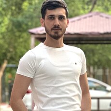 Даня, 28, Карачаевск