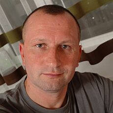 Артур, 43, Болотное