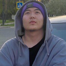 Максим, 22, Рошаль