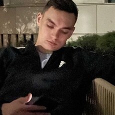 Радомир, 25, Канск
