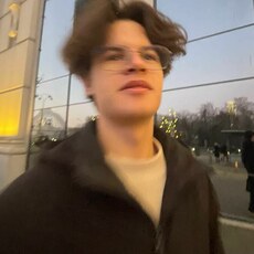 Кир, 19, Киржач