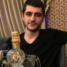 Евгений, 26, Городище
