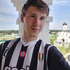 Петя, 20, Первомайск (ЛНР)