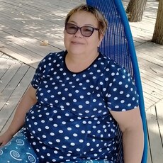 Лариса, 60, Зверево