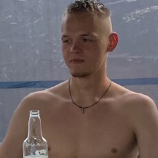Даниил, 21, Слюдянка