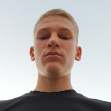 Илья, 24, Богородск