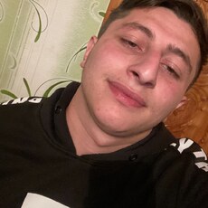 Федя, 25, Советск (Тульская область)